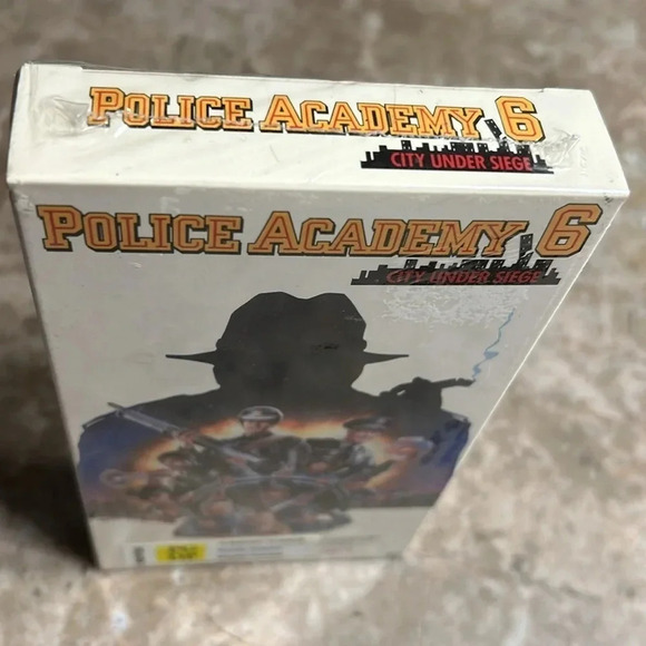 SEALED Police Academy 6  Original 1989  VHS.city under siege Warner Brothers. - Picture 5 of 10